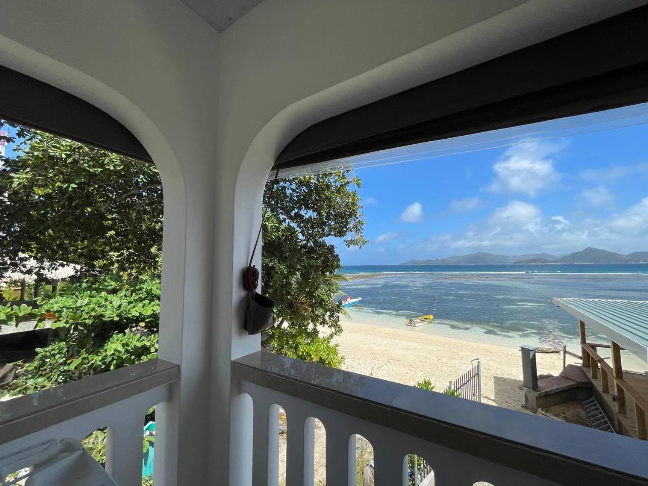 Marie-France Beach Front Apartments La Digue Exterior photo